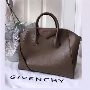 Medium Antigona Givenchy Bag (UNIQUE EDITION)